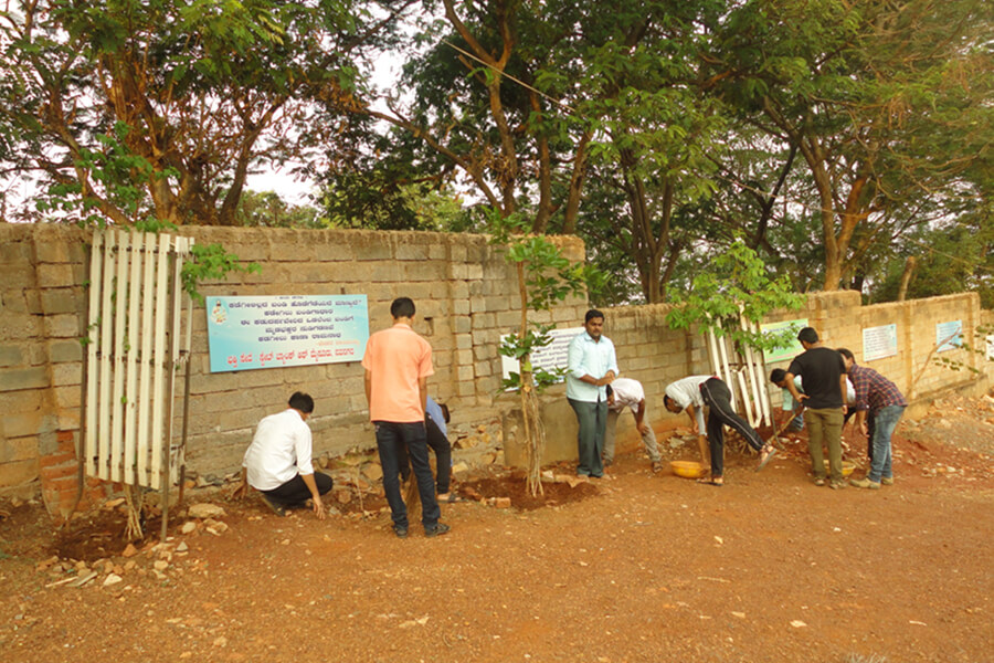 Cleanliness Programme and Shramada at Chikkenakoppa Ashram dated 11-04-2017